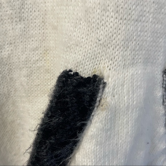 Black and white long sweater - Picture 3 of 4